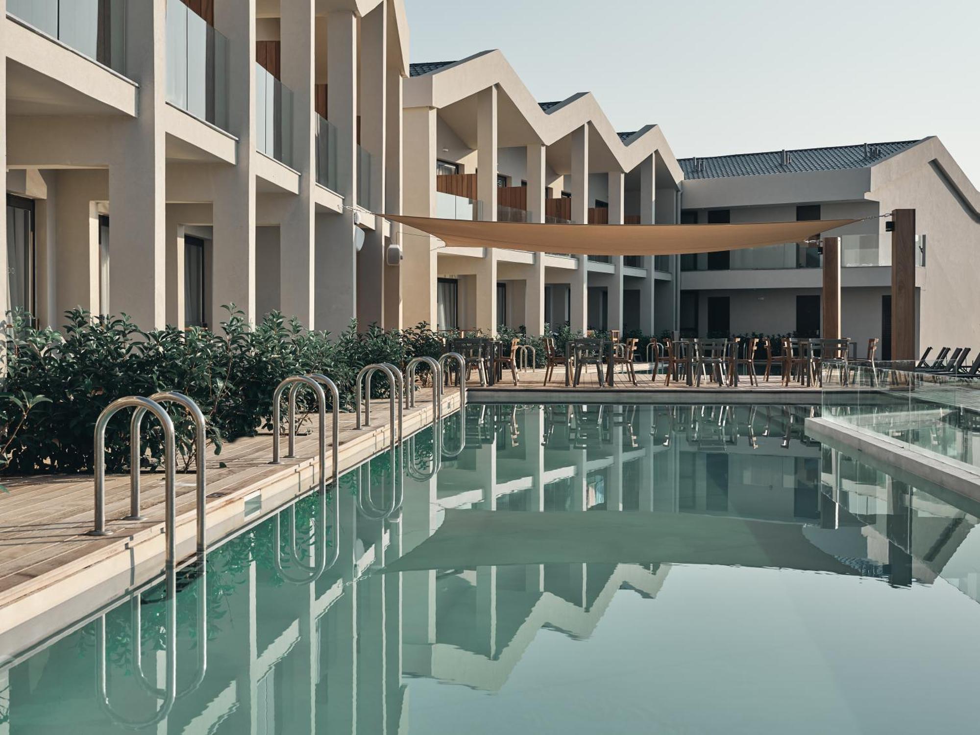 Aqua Bay Suites Планос Экстерьер фото